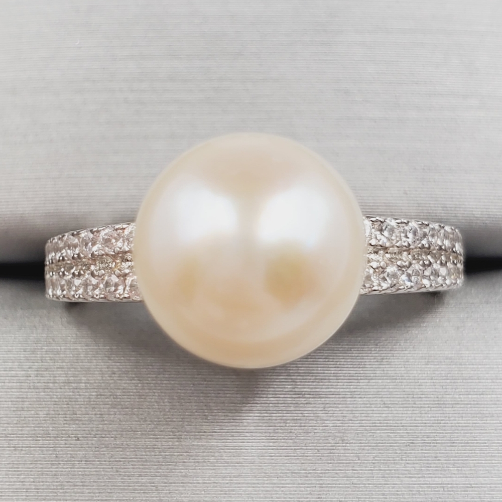 Pearl Ring
